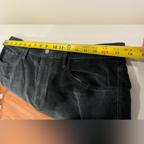 Flint and Tinder 34 x 32 mens NWT thin corduroy pants - Picture 6 of 6